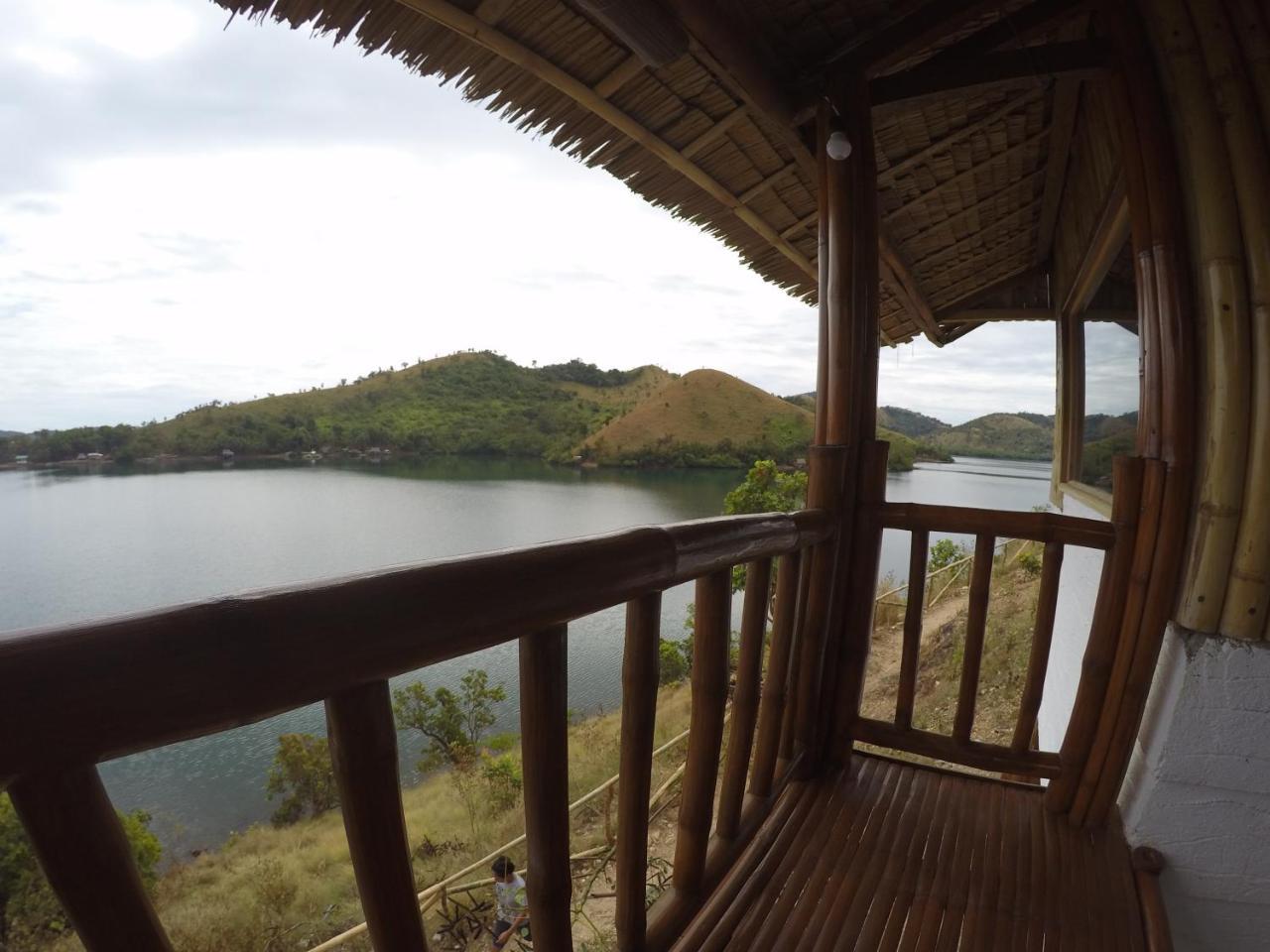 Borac Bay Bungalows Hotel And Resort Exterior photo
